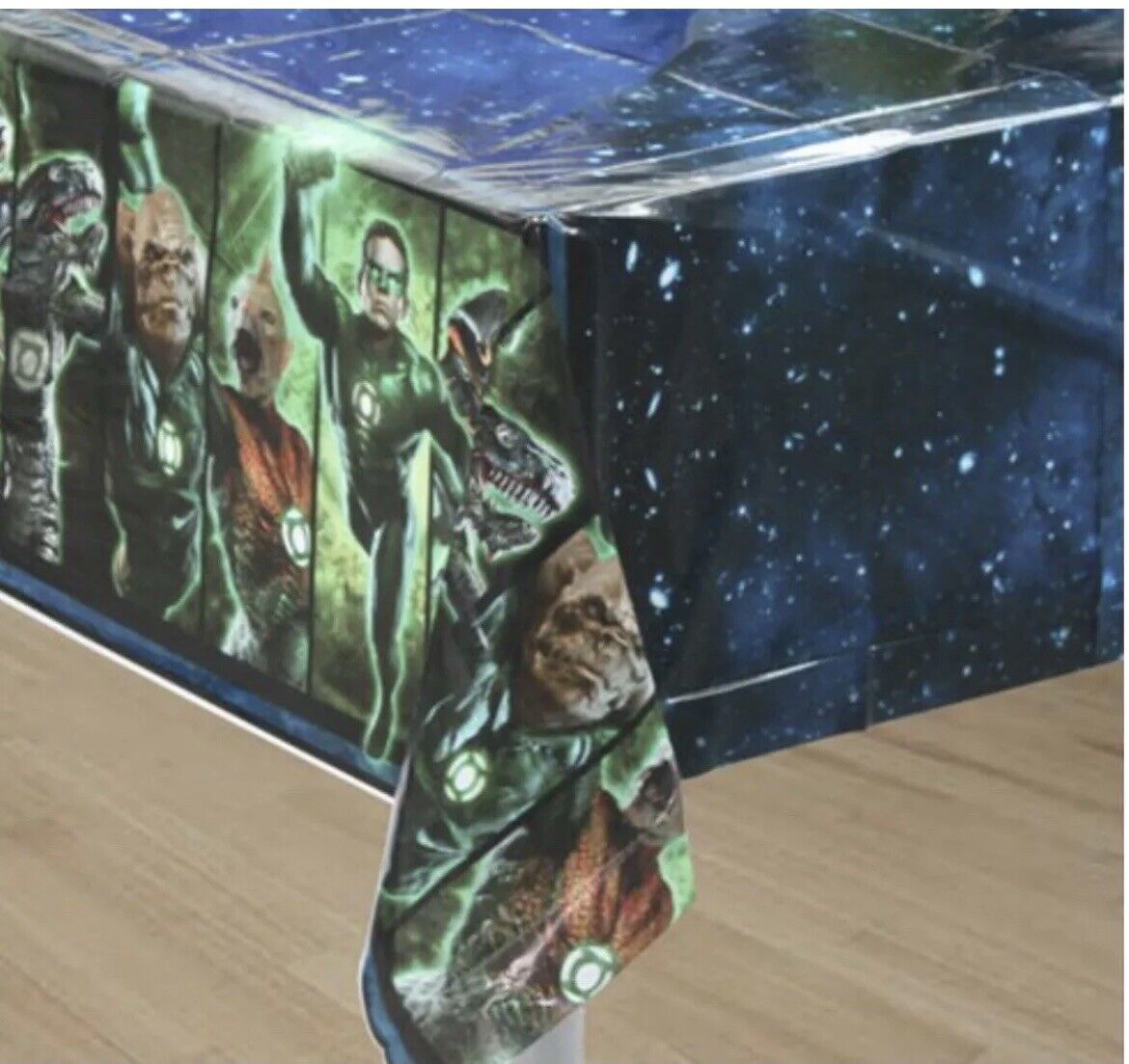 GREEN LANTERN PLASTIC TABLECOVER 137CM x 259CM