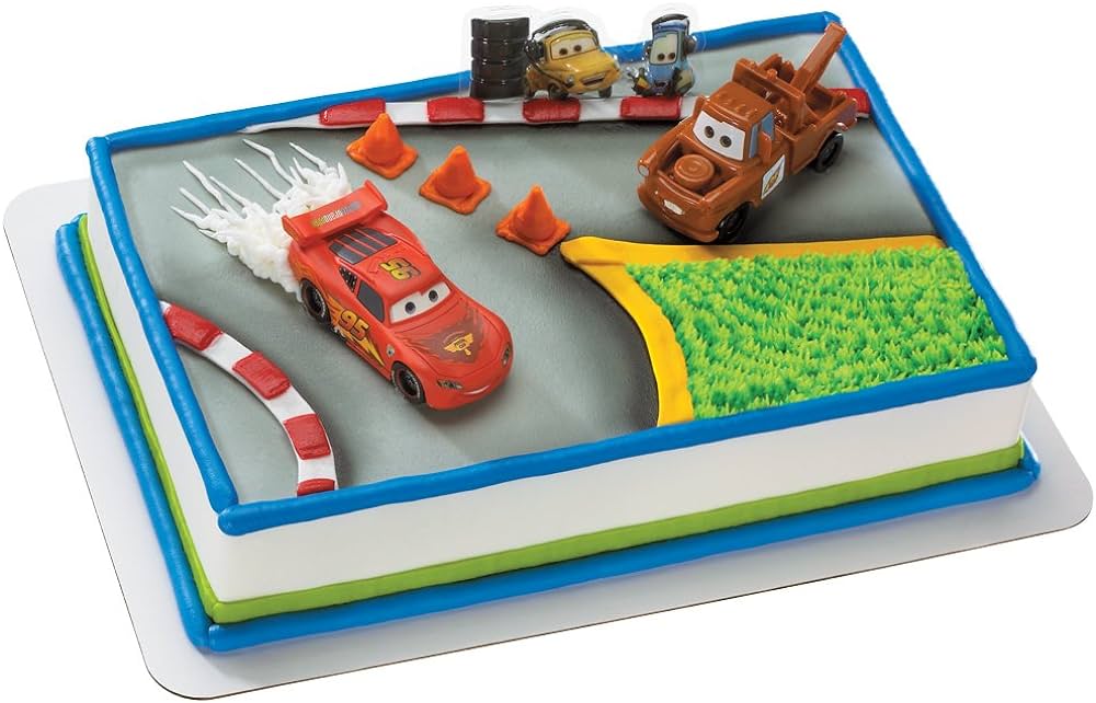 DISNEY CARS 2 WORLD GRAND PRIX CAKE DECORATION KIT