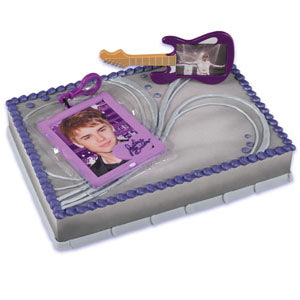 JUSTIN BIEBER CAKE DECORATION KIT