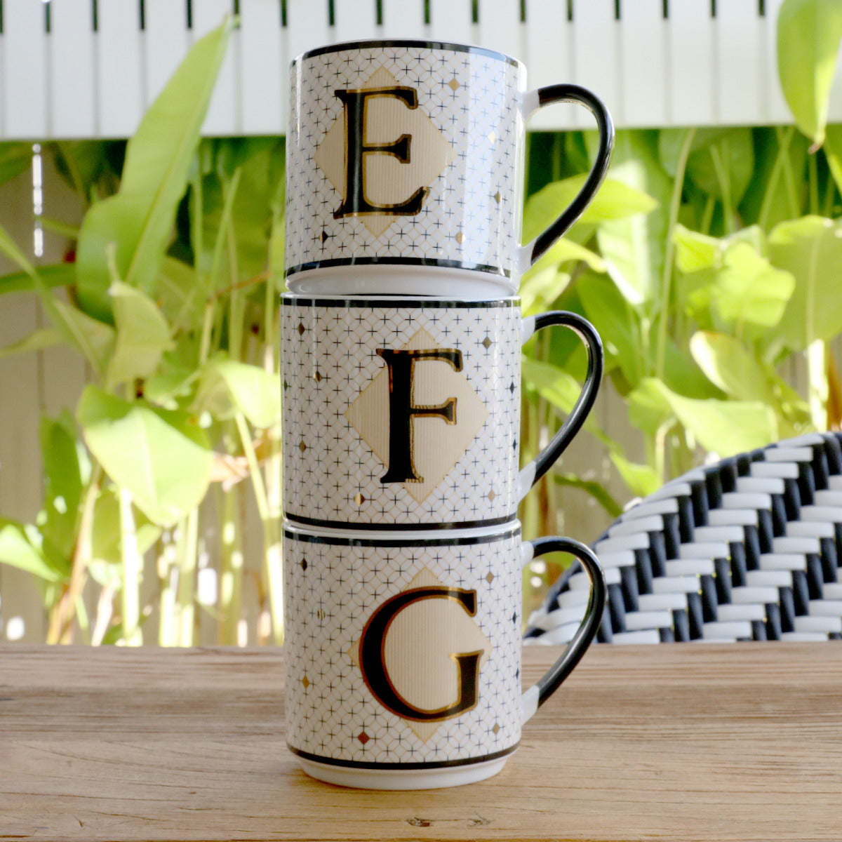 MONOGRAM MUG - LETTER E