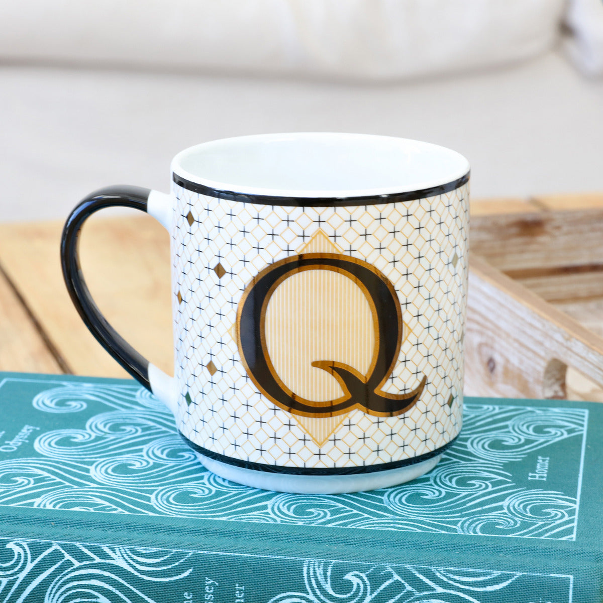 MONOGRAM MUG - LETTER Q
