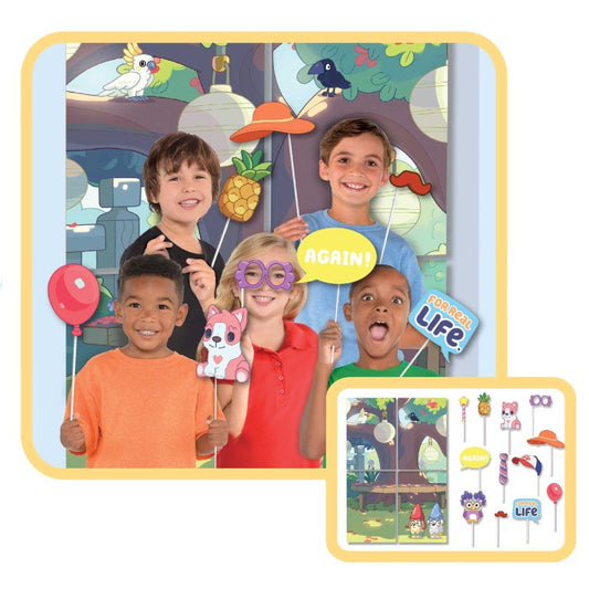 BLUEY GIANT SCENE SETTERS - 4 PIECE SET WITH 12 PHOTO PROPS