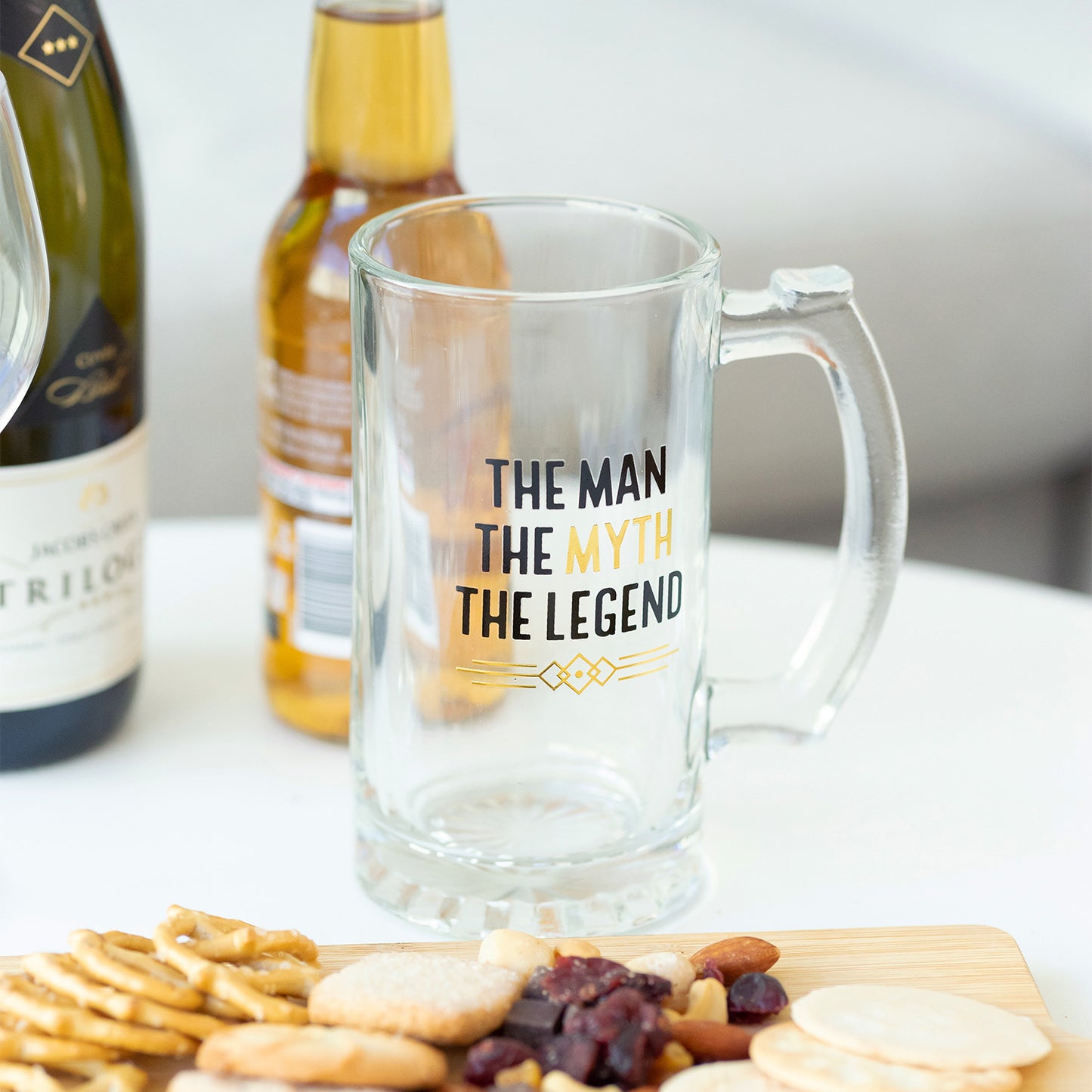 SIP CELEBRATION THE MAN THE MYTH THE LEGEND BEER GLASS